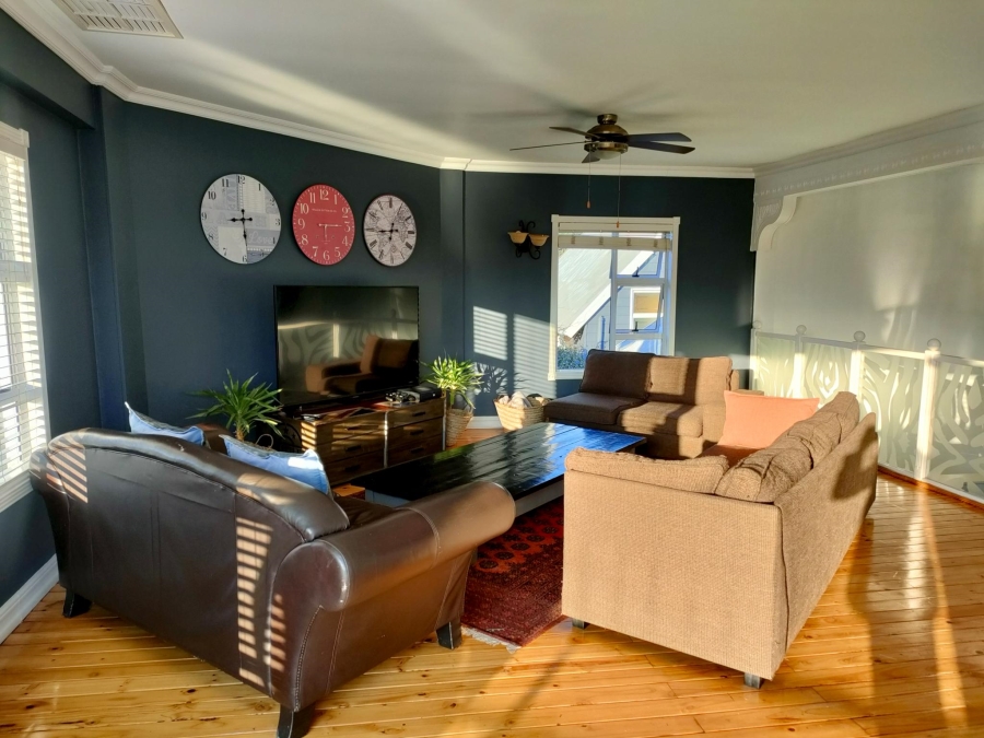 4 Bedroom Property for Sale in The Coves North West